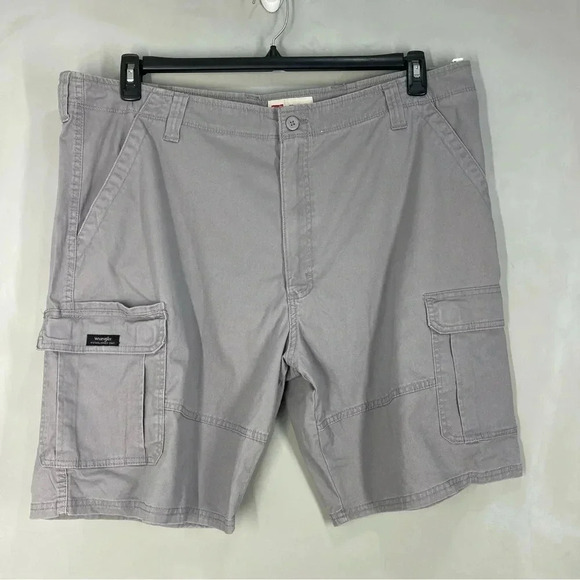 Wrangler Other - Wrangler Relax Fit Cargo Grey Shorts Men size 42